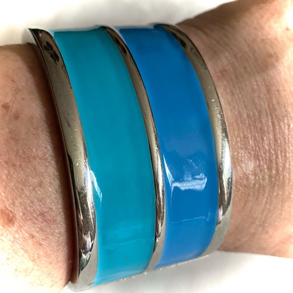 cuff style blue style bracelet - Picture 2 of 3